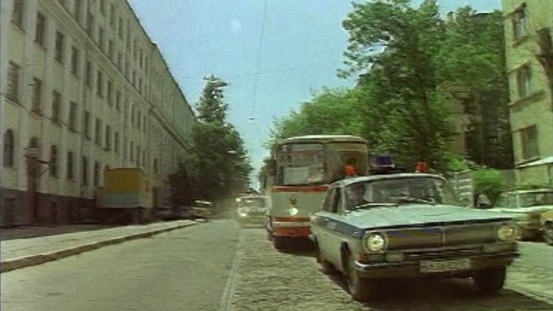 Террористы захватили автобус с детьми. Захват заложников в Орджоникидзе 1988. Захват школьников в Орджоникидзе 1988. Захват детей в Орджоникидзе в 1988 году. Орджоникидзе город в 1988 году.