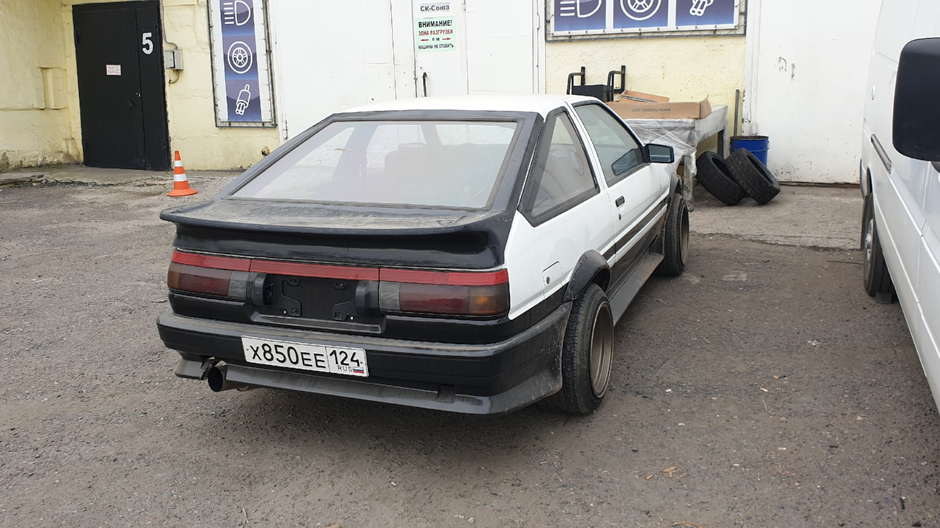 Toyota Sprinter Trueno (85) 1.6 бензиновый 1986 | hachiroku AE86 на DRIVE2