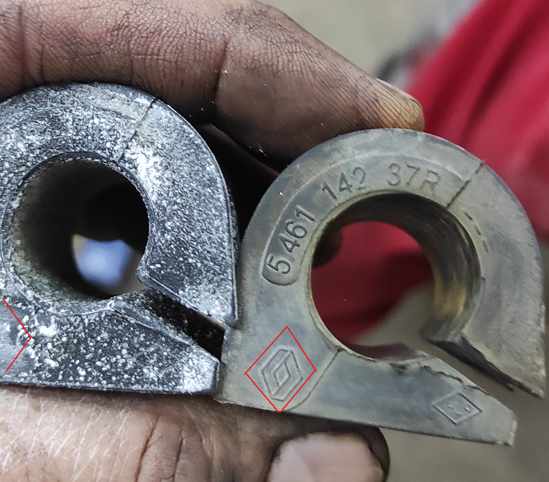 Передние втулки стабилизатора LEMFORDER 3617901 на Рено Дастер 2.0L ...