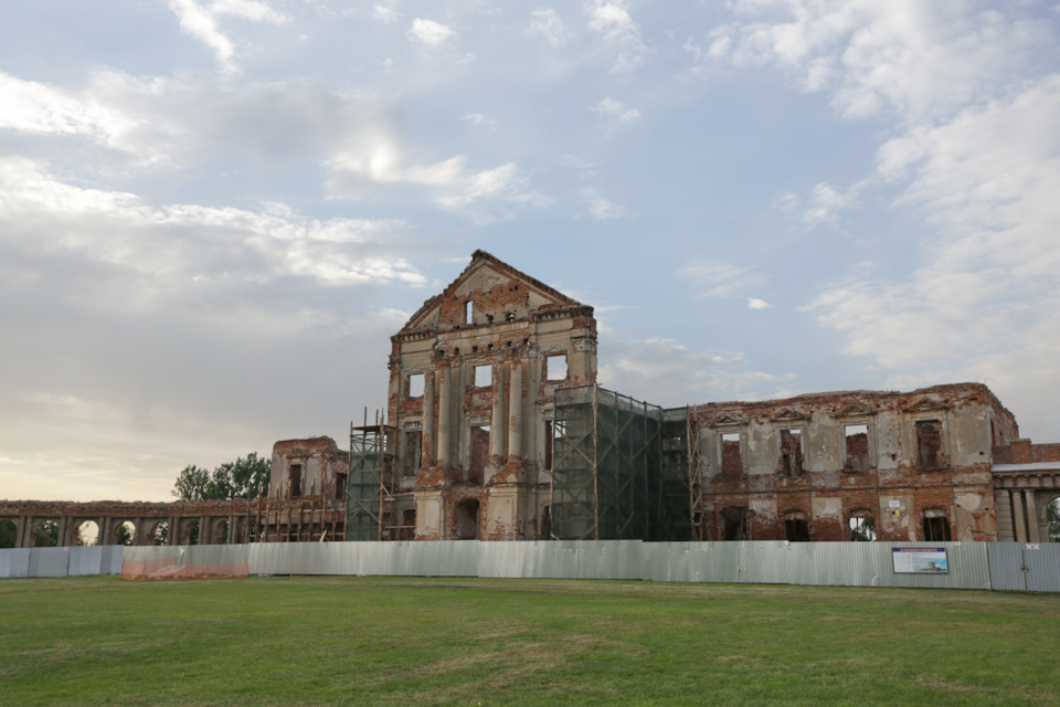 Фото в бортжурнале Toyota Sequoia (1G)