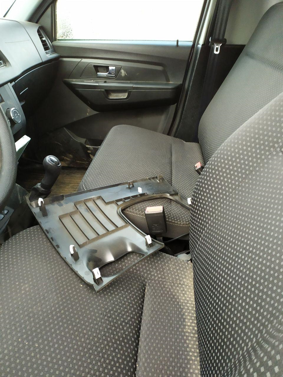 Где находятся предохранители уаз профи