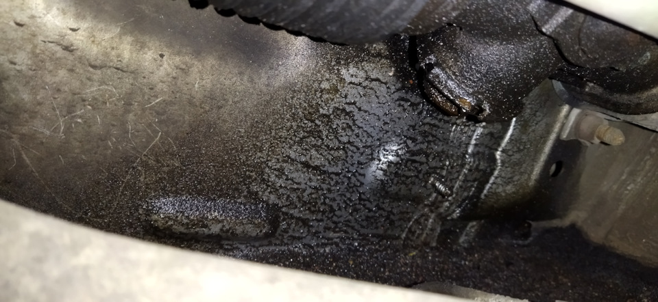 На моторном щите — Opel Astra F