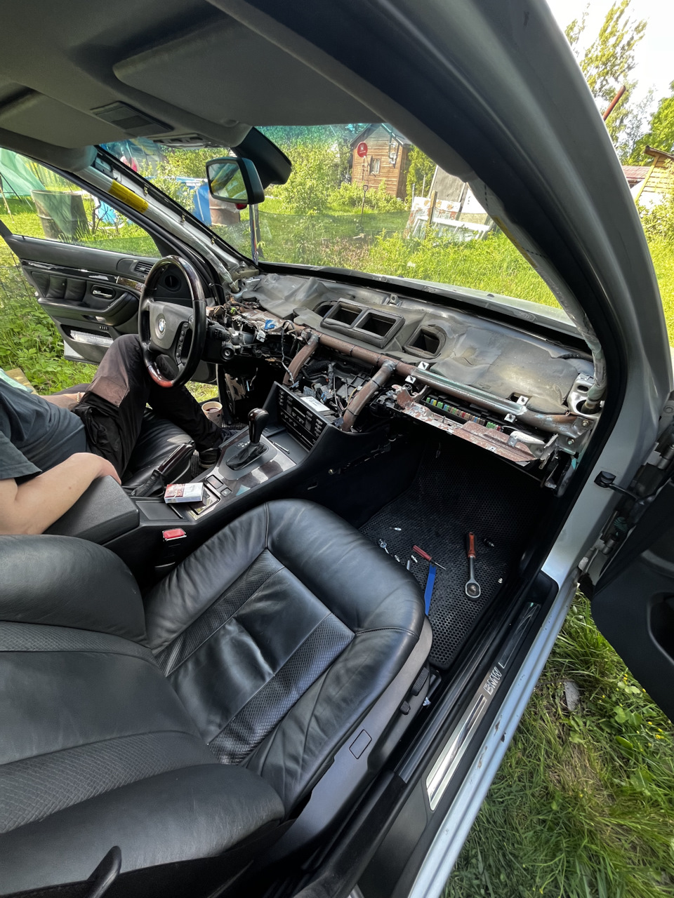 Замена моторчика печки — BMW 5 series (E39), 2,5 л, 2002 года | поломка ...