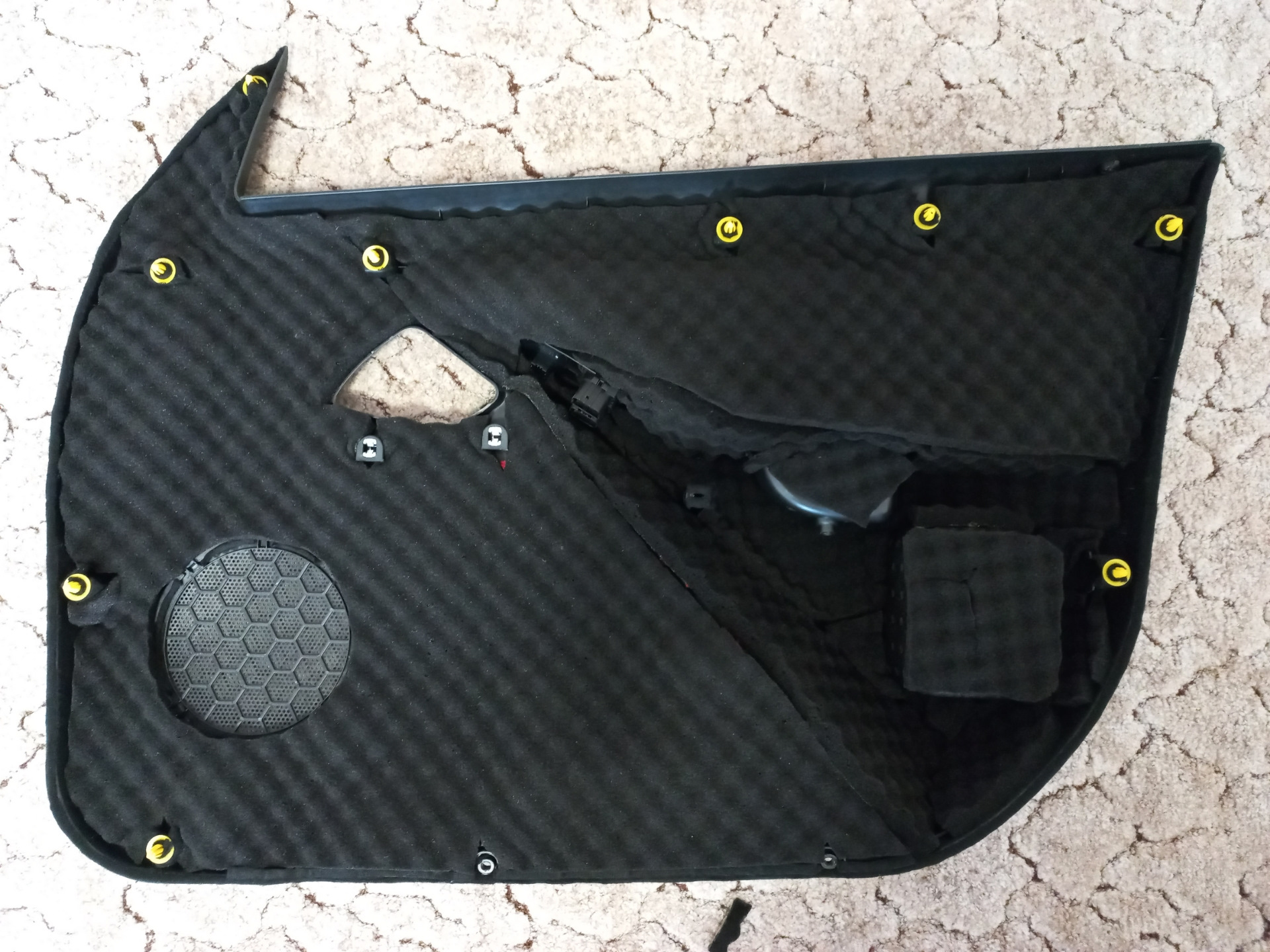 Легкая шумоизоляция дверей и дверных карт плюс антикор дверей — Lada ...