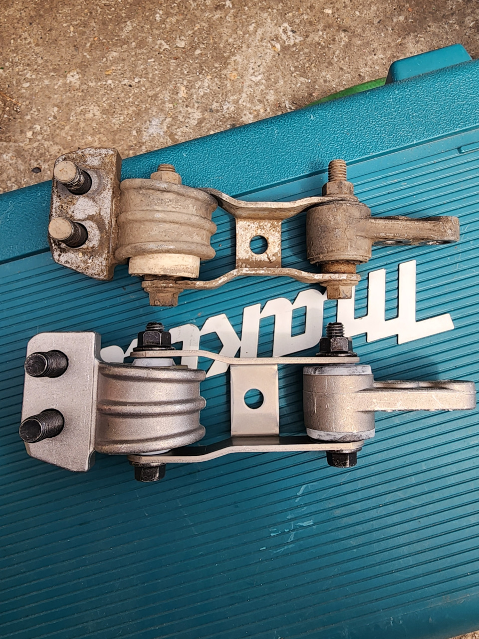 Замена реактивной тяги АКПП — Volvo XC90 (1G), 2,5 л, 2003 года ...