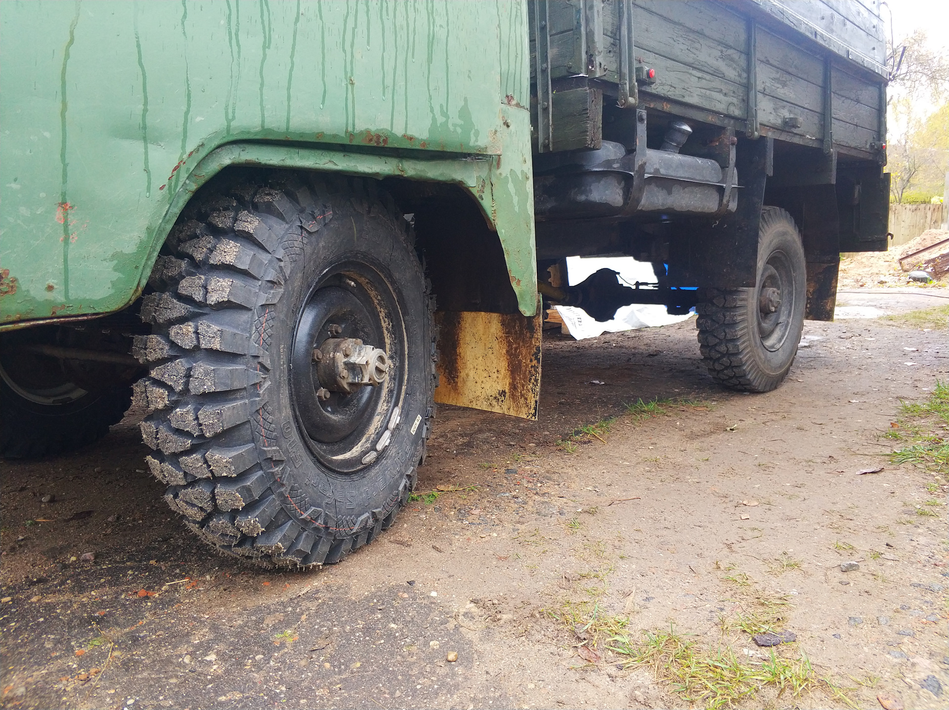 Уаз 452 батон. Буханка батон уаз. 225/75 r16 уаз буханка. Форвард сафари 500. Forward safari 500 33x12.