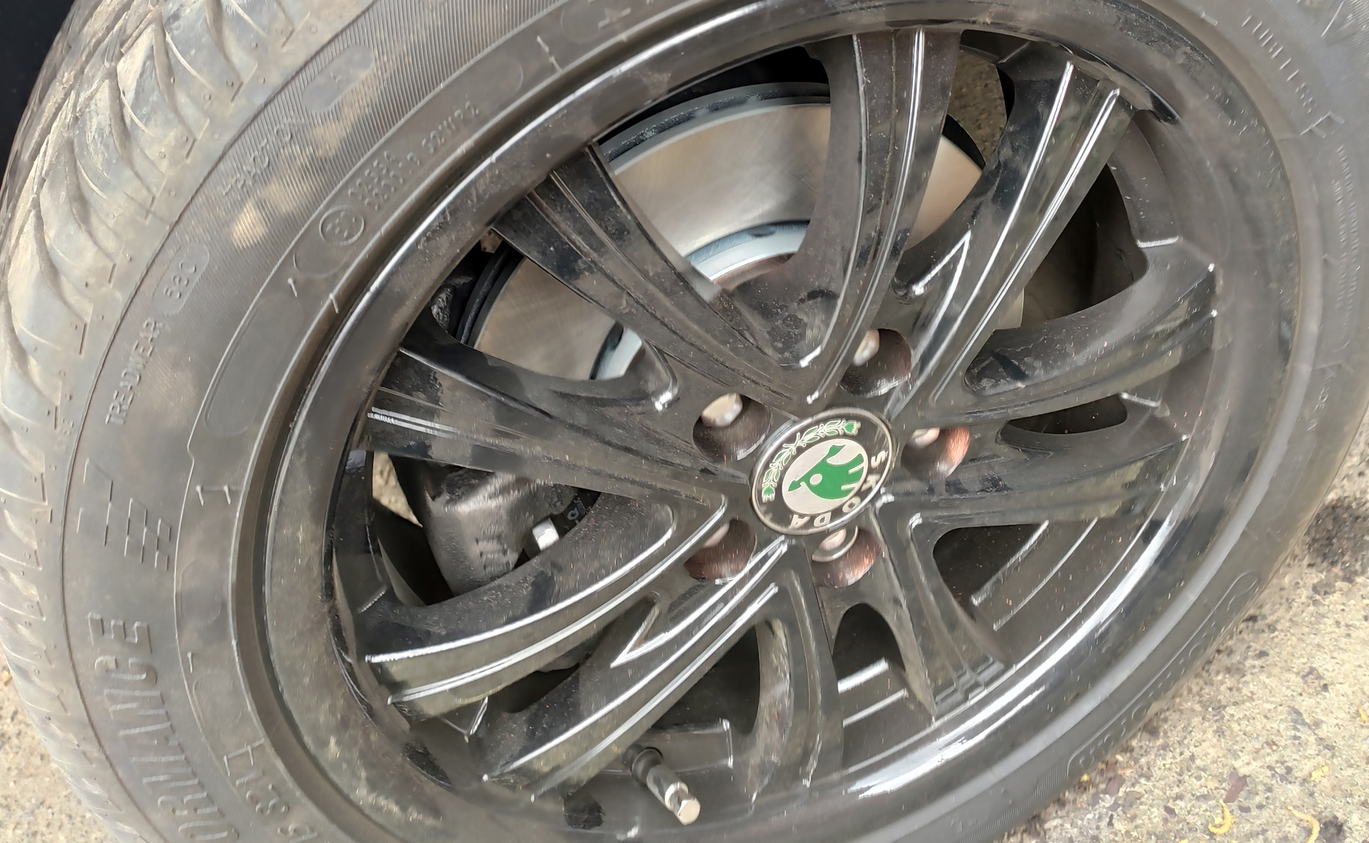 Меняем тормозные диски, шланги и колодки — Skoda Fabia Sedan, 1,4 л ...