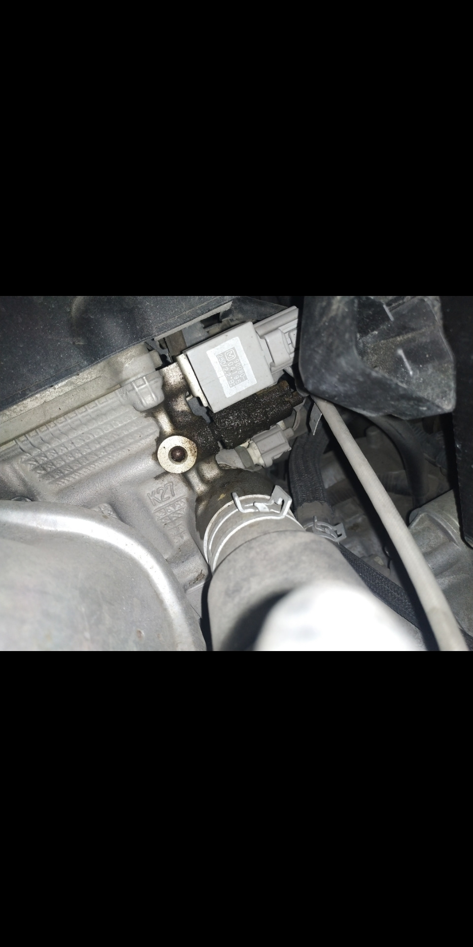Замена датчика давления масла — Toyota RAV4 (III), 2,4 л, 2012 года ...