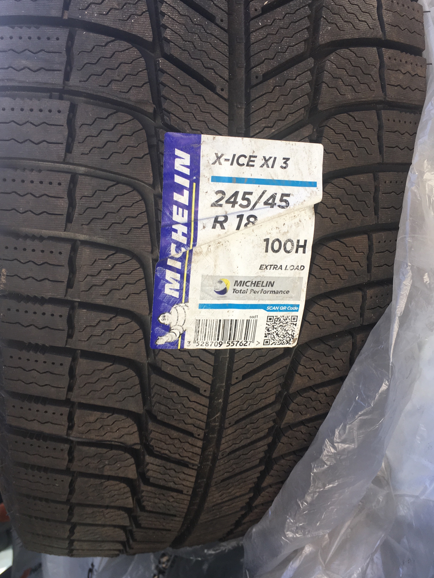 Michelin x ice snow. Мишлен 225/60/18 100h x-Ice 3. 245/45/18 Michelin x-Ice 3. Michelin x-Ice xi3 245/45r18 100h XL. X Ice Snow 225/45 r18.