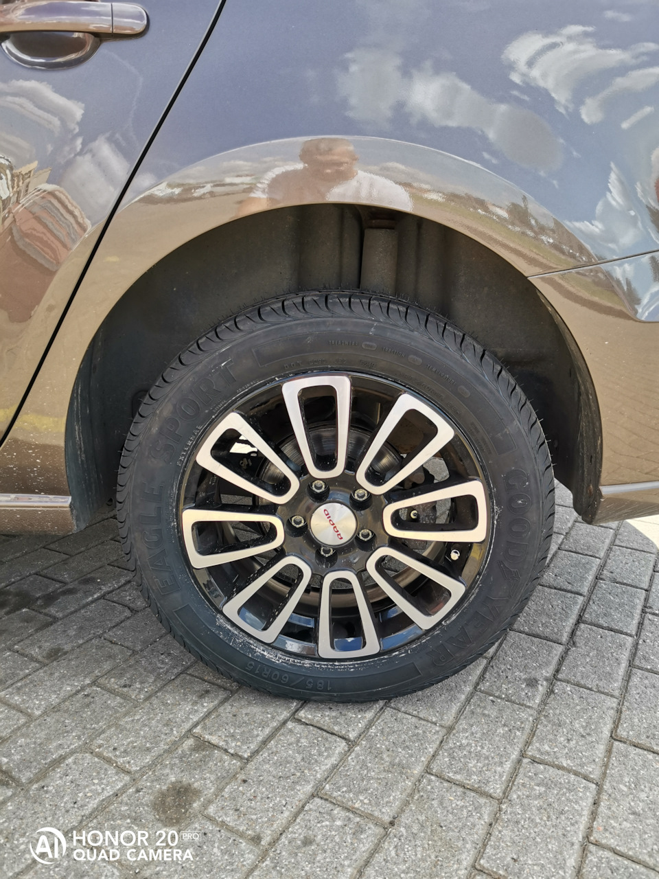 Обновка на лето диски K&K KC717 и шины Goodyear Eagle Sport 185/60R15 —  Volkswagen Polo Sedan, 1,6 л, 2016 года | колёсные диски | DRIVE2