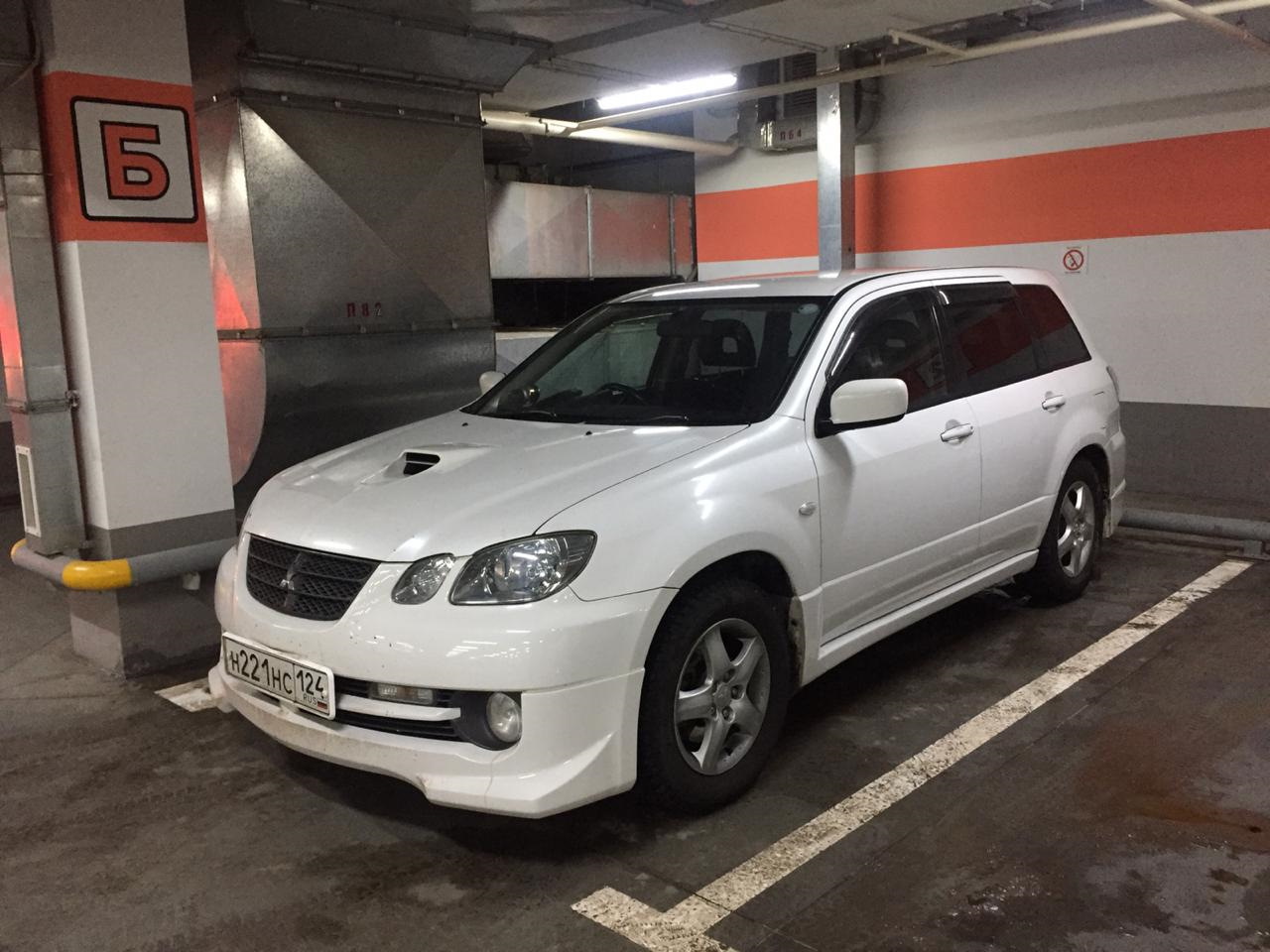 Mitsubishi airtrek 2.4. Mitsubishi Airtrek Turbo. Mitsubishi Airtrek Ralliart. Мицубиси Аиртрек 2006. Митсубиси Аиртрек 2002.