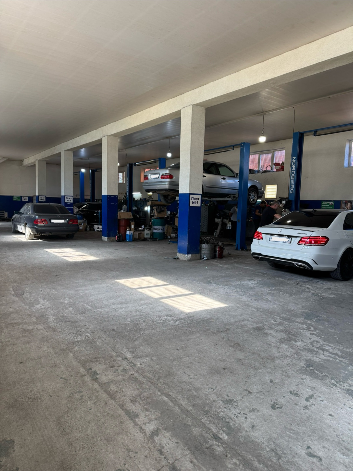Судя по авто приехал в нужный сервис — Mercedes-Benz M-Class (W164)