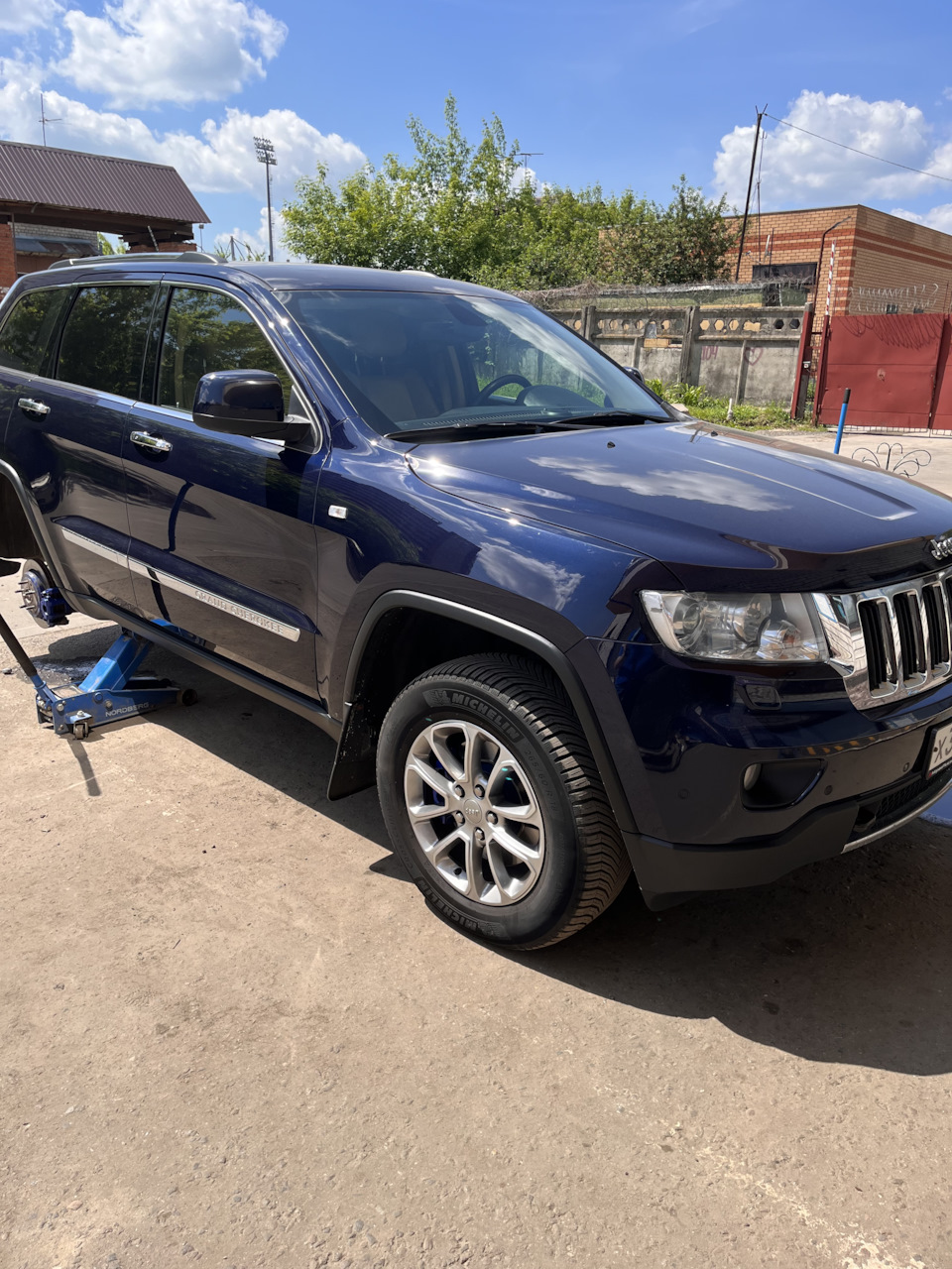 Старые новые колёса в сборе на 18 — Jeep Grand Cherokee (WK2), 3,6 л, 2012  года | шины | DRIVE2