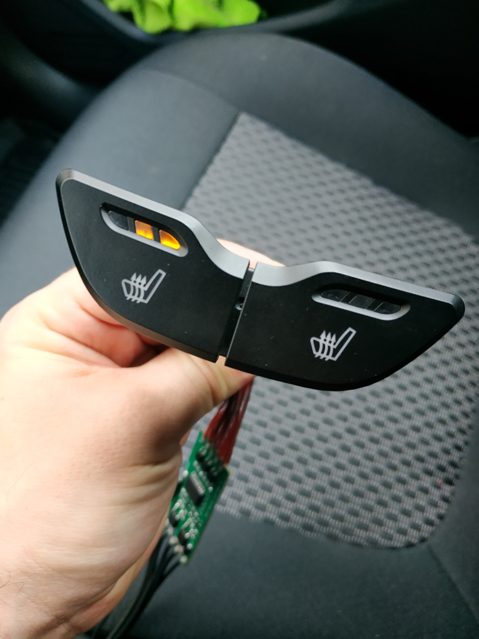 Вчера таки дошли руки испытать его в своем авто. Все отлично работает, силовые ключи холодные. А ток на минуточку там 5 ампер. — Lada Vesta SW (1G)