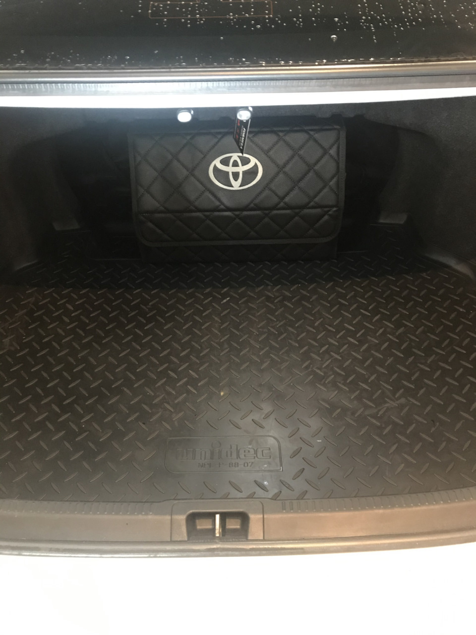 Короб в багажник полезная вещь) — Toyota Camry (XV50), 2,5 л, 2013 года ...