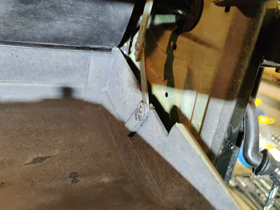 Сборка часть 8 — почти финал по салону — BMW 7 series (E23), 3,2 л ...