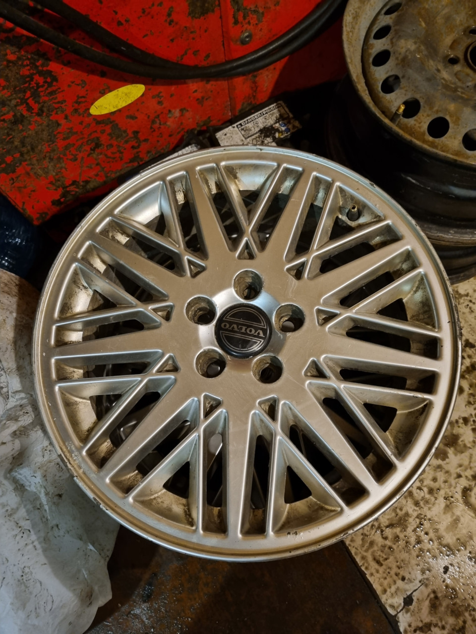 аргонная сварка литых дисков. тормозные диски изношены. неравномерное стирание тормозных дисков.