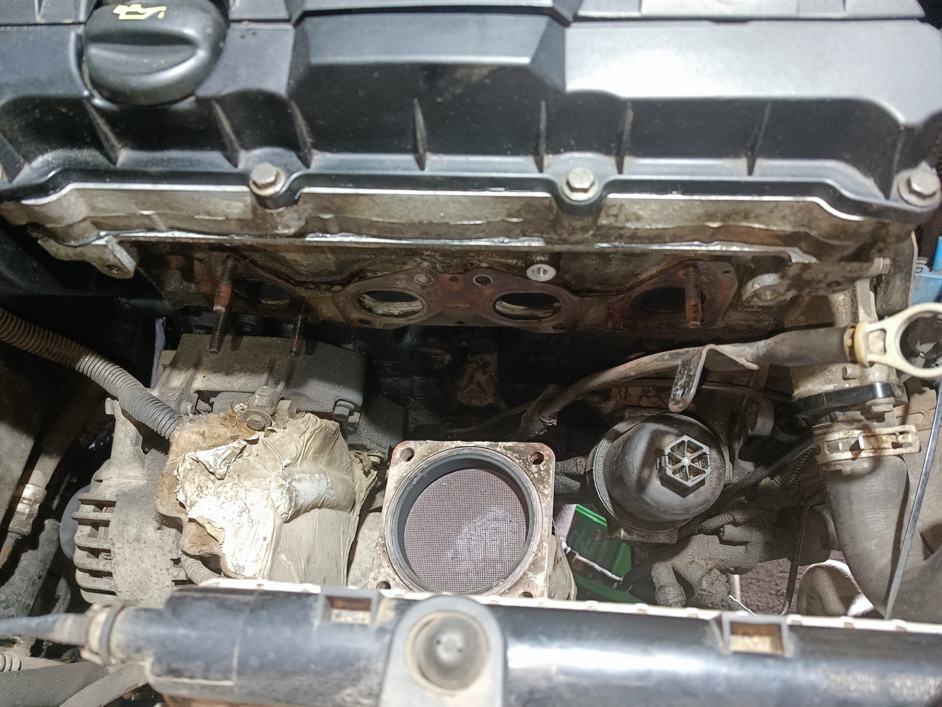 Трещина на выпускном коллекторе — Peugeot 307, 1,6 л, 2003 года ...
