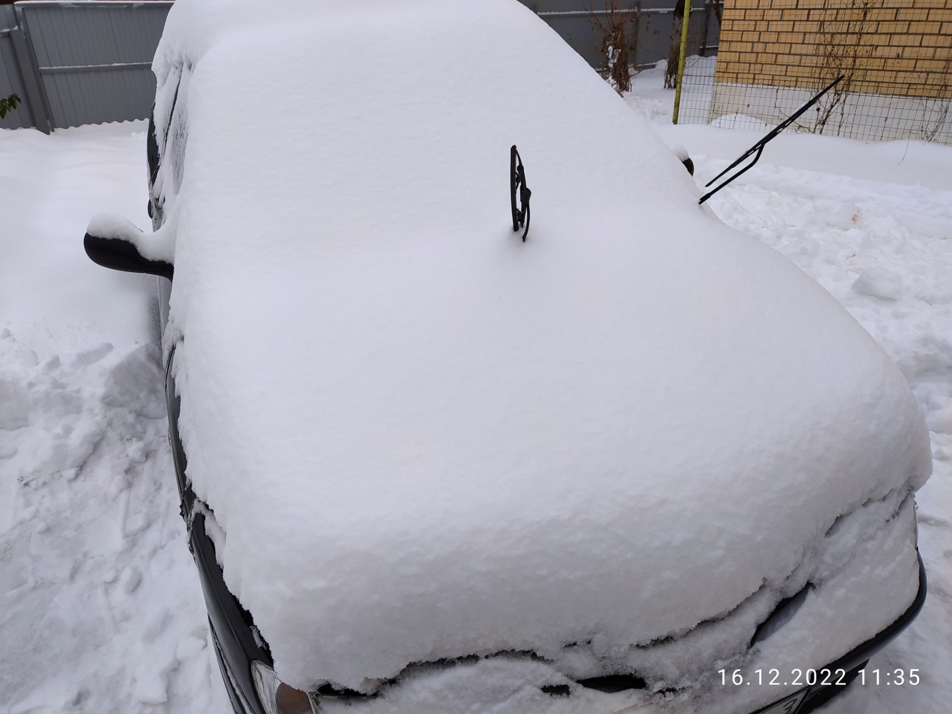 46.Renault Megane Coupe. Снег, снежок, не успел поставить балку ...