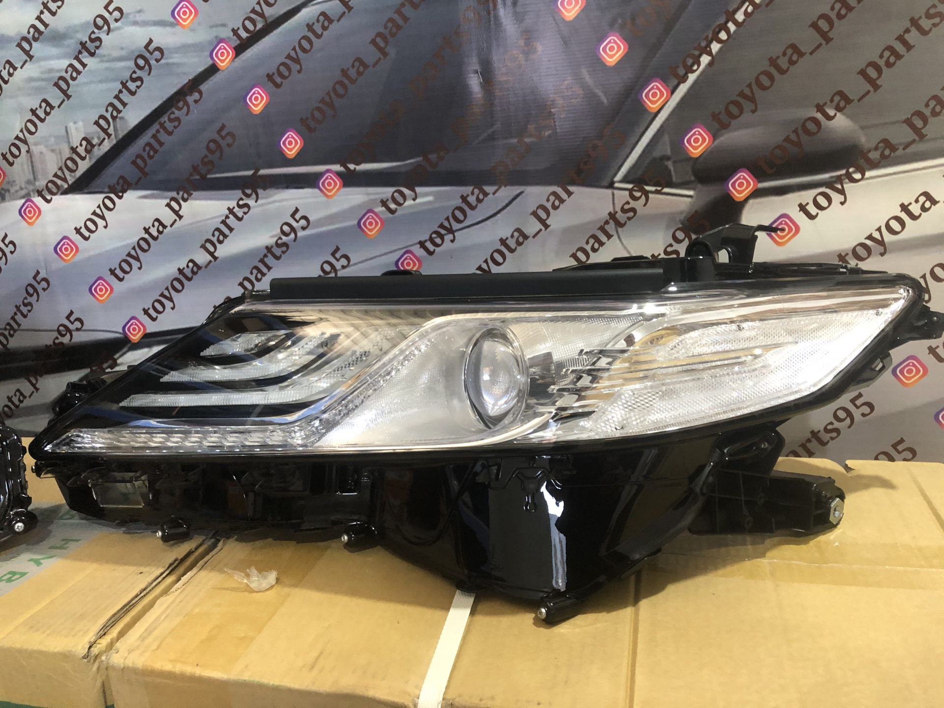Фары от полной комплектации Камри 70 — Toyota Parts на DRIVE2