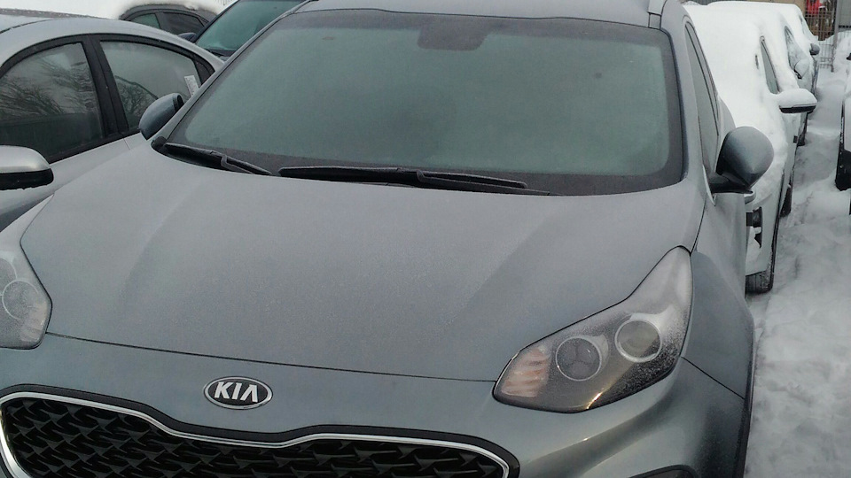 KIA Sportage светло-серый