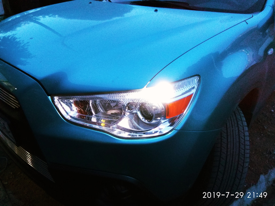 Габариты) люблю белый свет🙃 — Mitsubishi ASX, 1,6 л, 2011 года ...