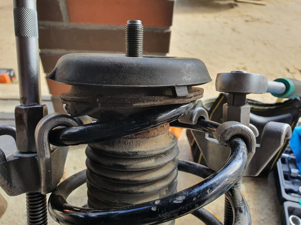 Фото в бортжурнале Peugeot 308 (1G)