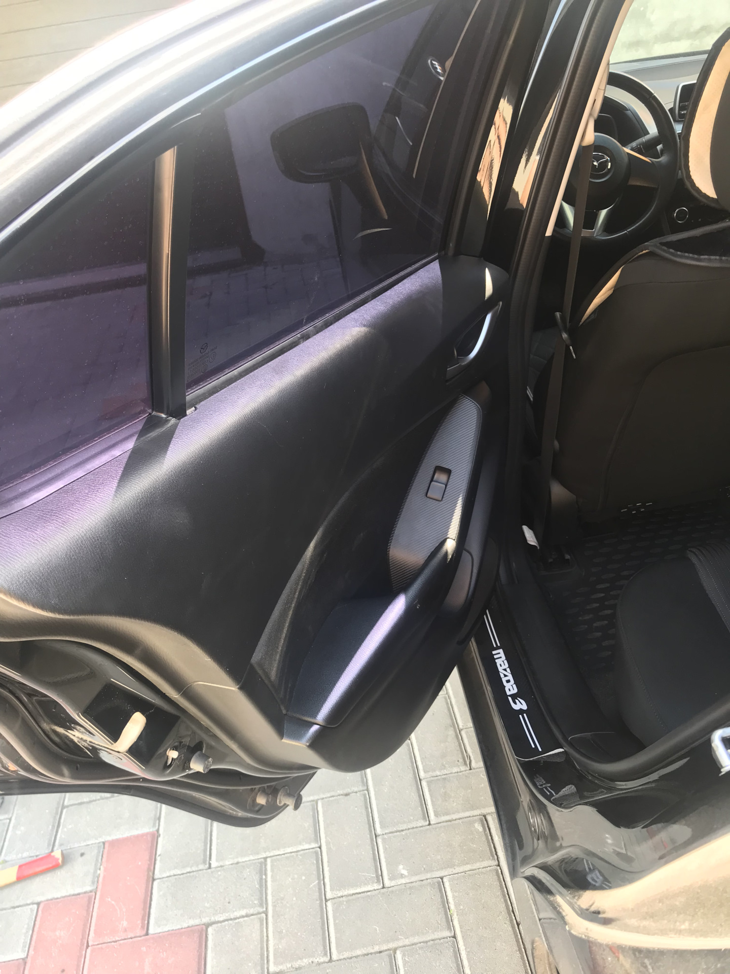 Замена ограничителей задних дверей — Mazda 3 (3G) BM, 1,6 л, 2014 года ...