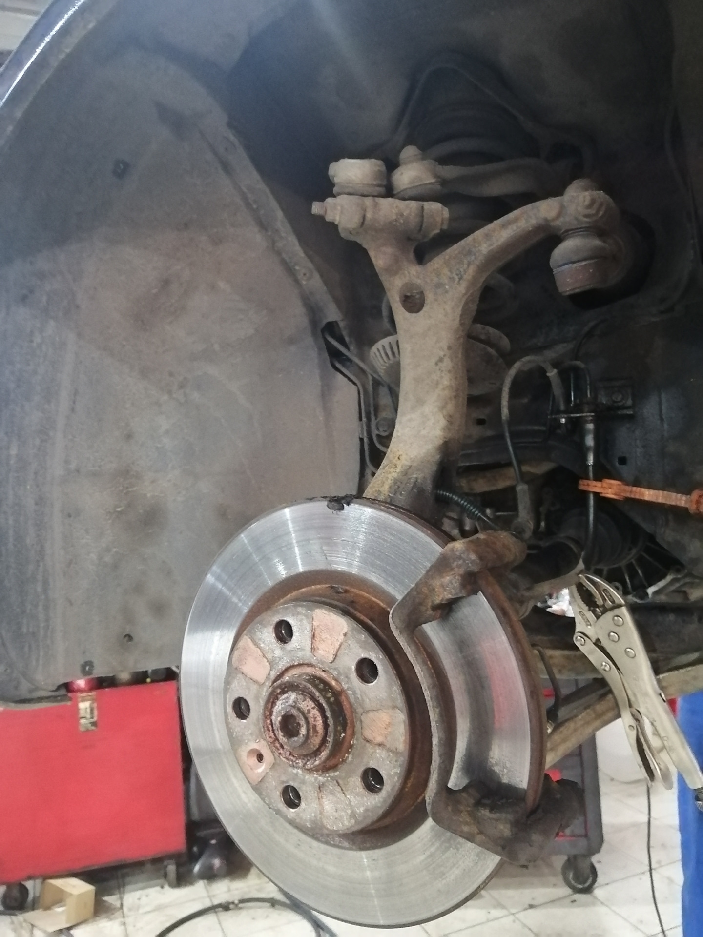 Профилактика тормозной системы А4 В5 — Audi A4 (B5), 1,8 л, 1997 года ...