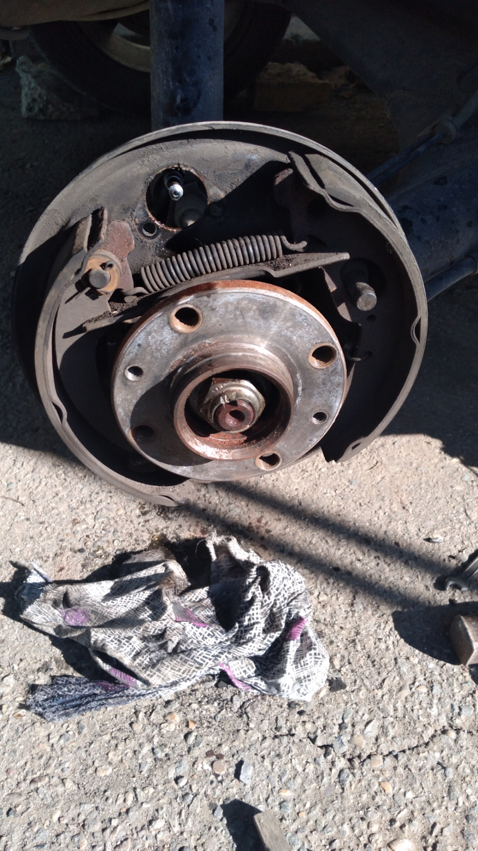 Стук в 'барабанах при торможении. — Lada Гранта, 1,6 л, 2018 года ...