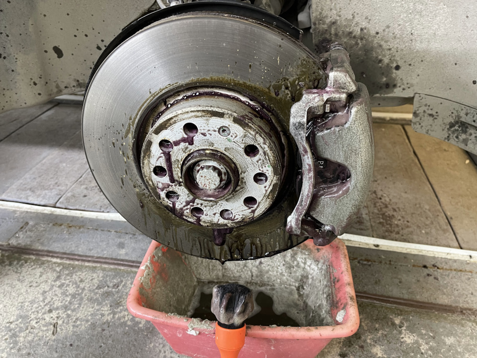 Фото в бортжурнале Volkswagen Tiguan (2G)