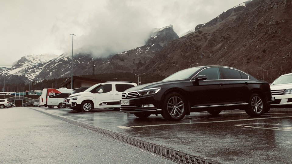 Volkswagen Passat SchwarzArier 🏰