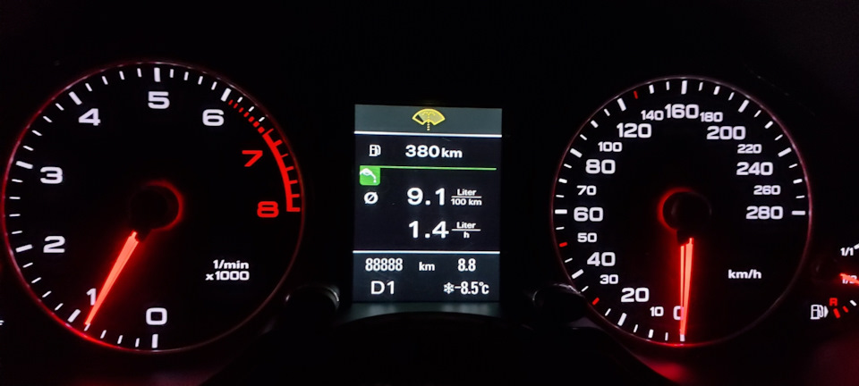 Фото в бортжурнале Audi Q5 (1G)