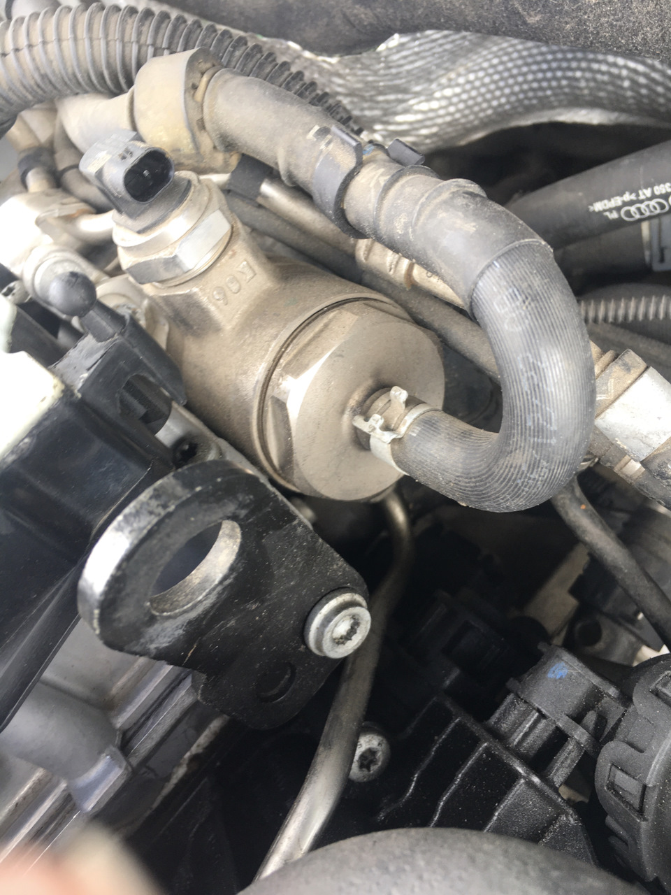 Замена погружного насоса - Audi Q5 (1G), 2 л, 2013 года заправка DRIVE2