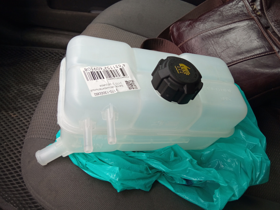 Бачок от Приоры в Омегу — Opel Omega B, 2,2 л, 2003 года | запчасти ...