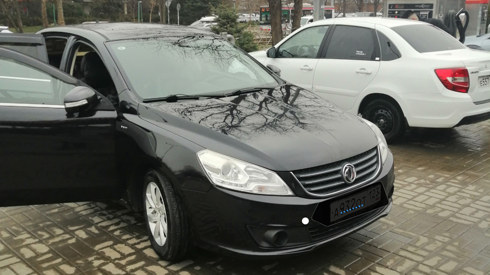 Седан Dongfeng s30