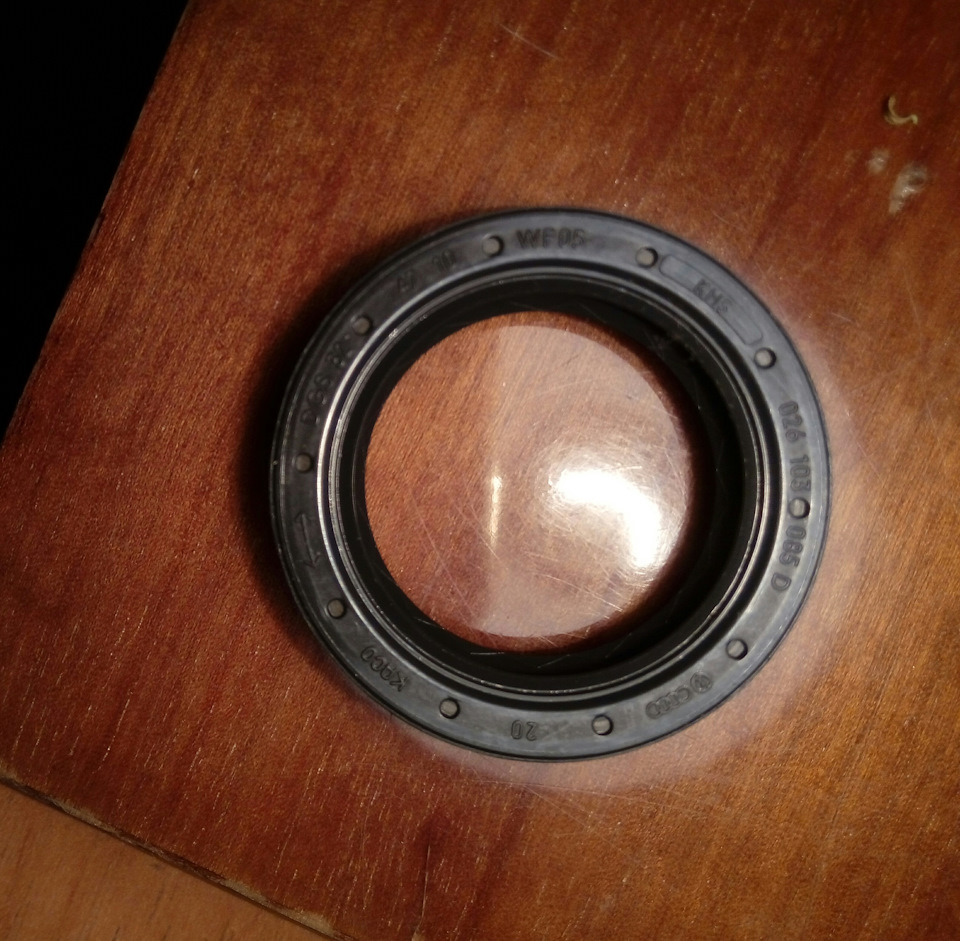 0 акпп. Оригинальный сальник передний. 6. Сальник коленвала передний хендай солярис 1. Сальник привода chrysler voyager 3.