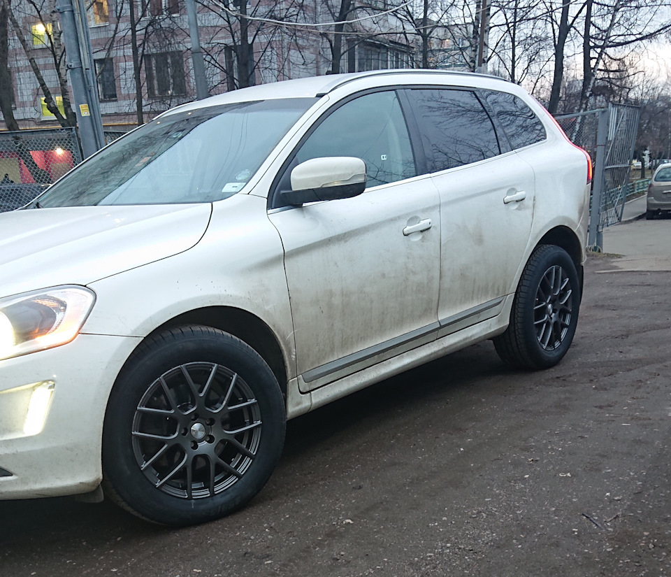 Фото в бортжурнале Volvo XC60 (1G)