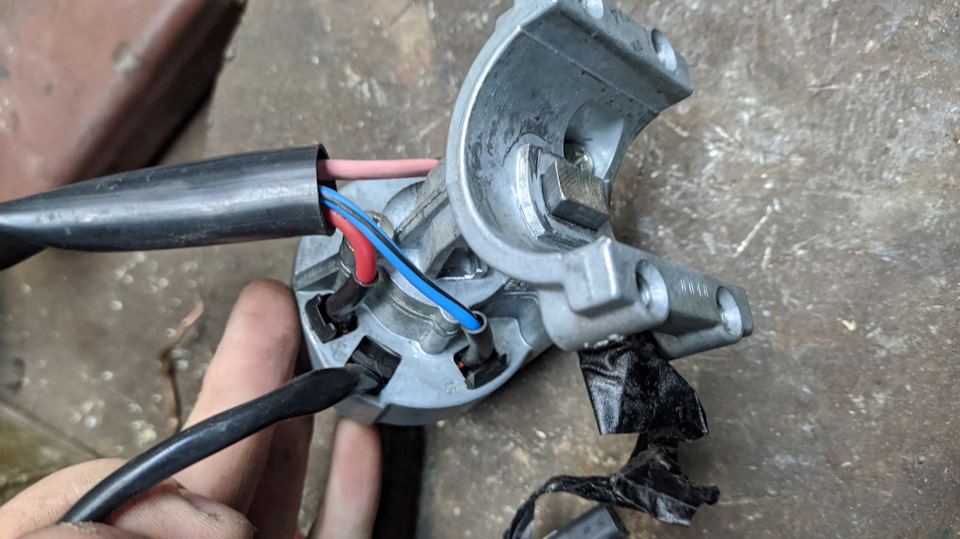 Замена контактной группы и втягивающего реле. — Lada Приора седан, 1,6 ...