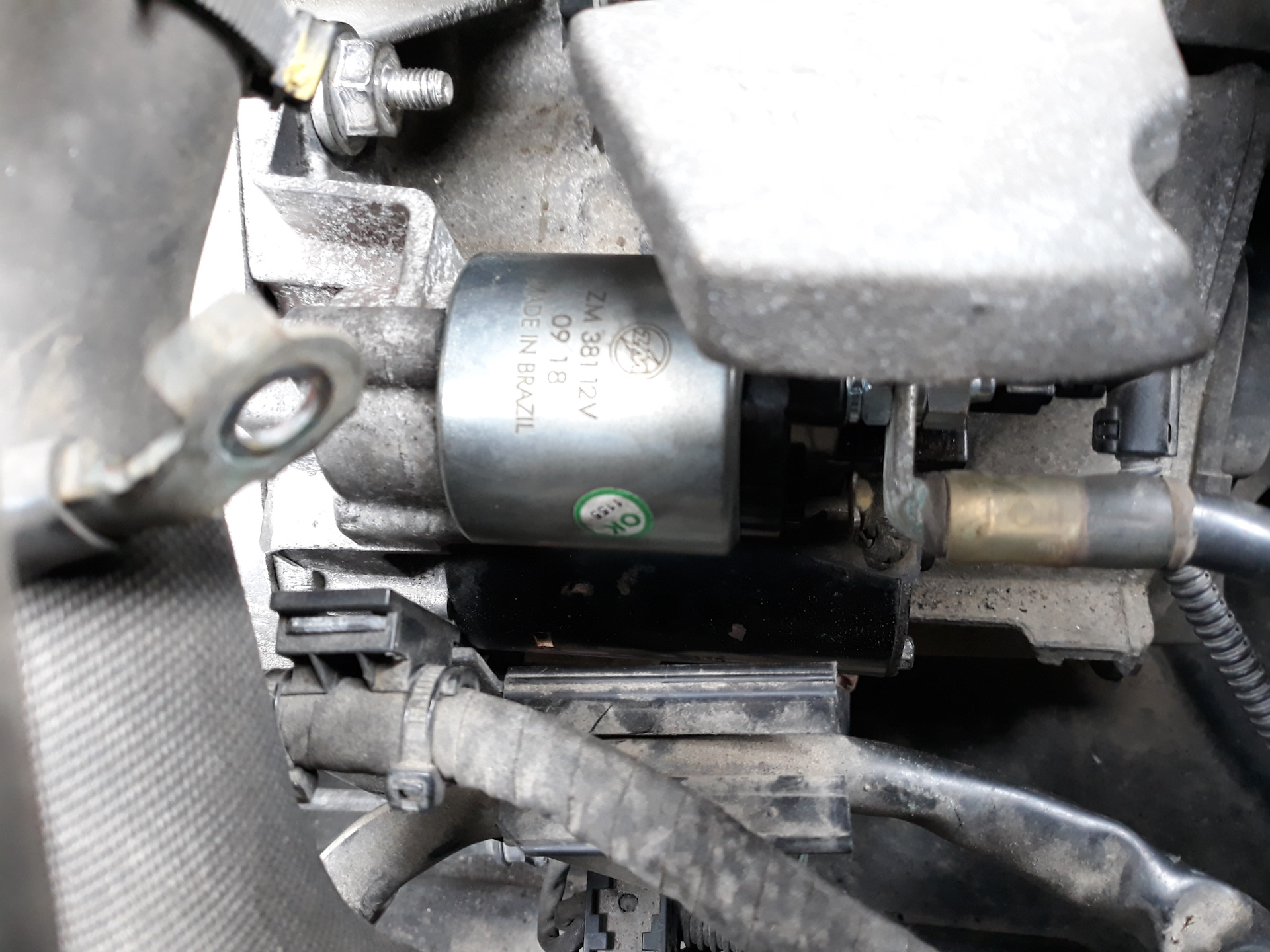 стартер vw passat b5. стартер volkswagen passat b5 azm. фольксваген т5 снятие стартера. стартер на volkswagen jetta 2 1. стартёр passat b6 2.