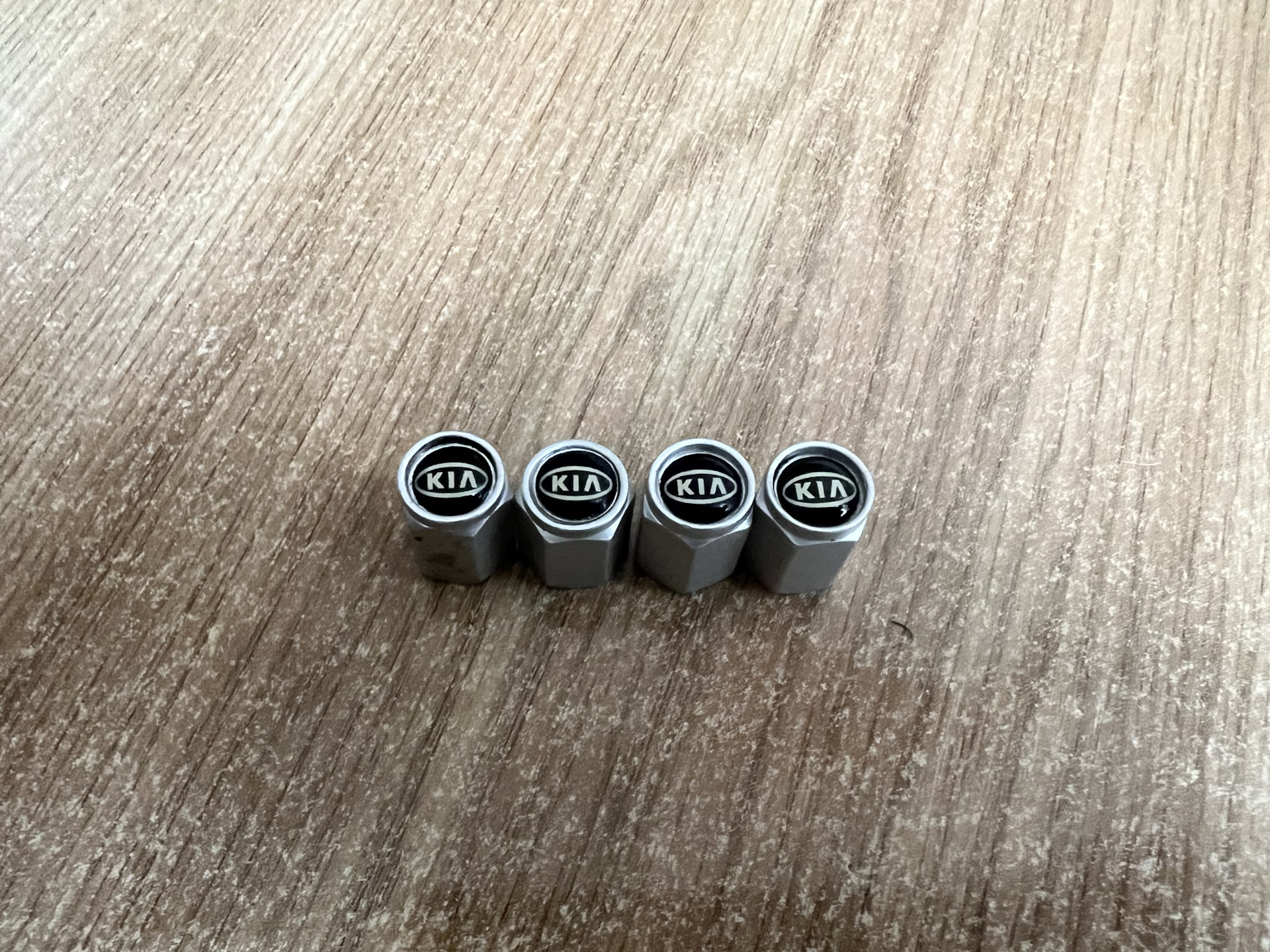 Замена резиновых вентилей на метал — KIA Rio (4G), 1,6 л, 2017 года ...