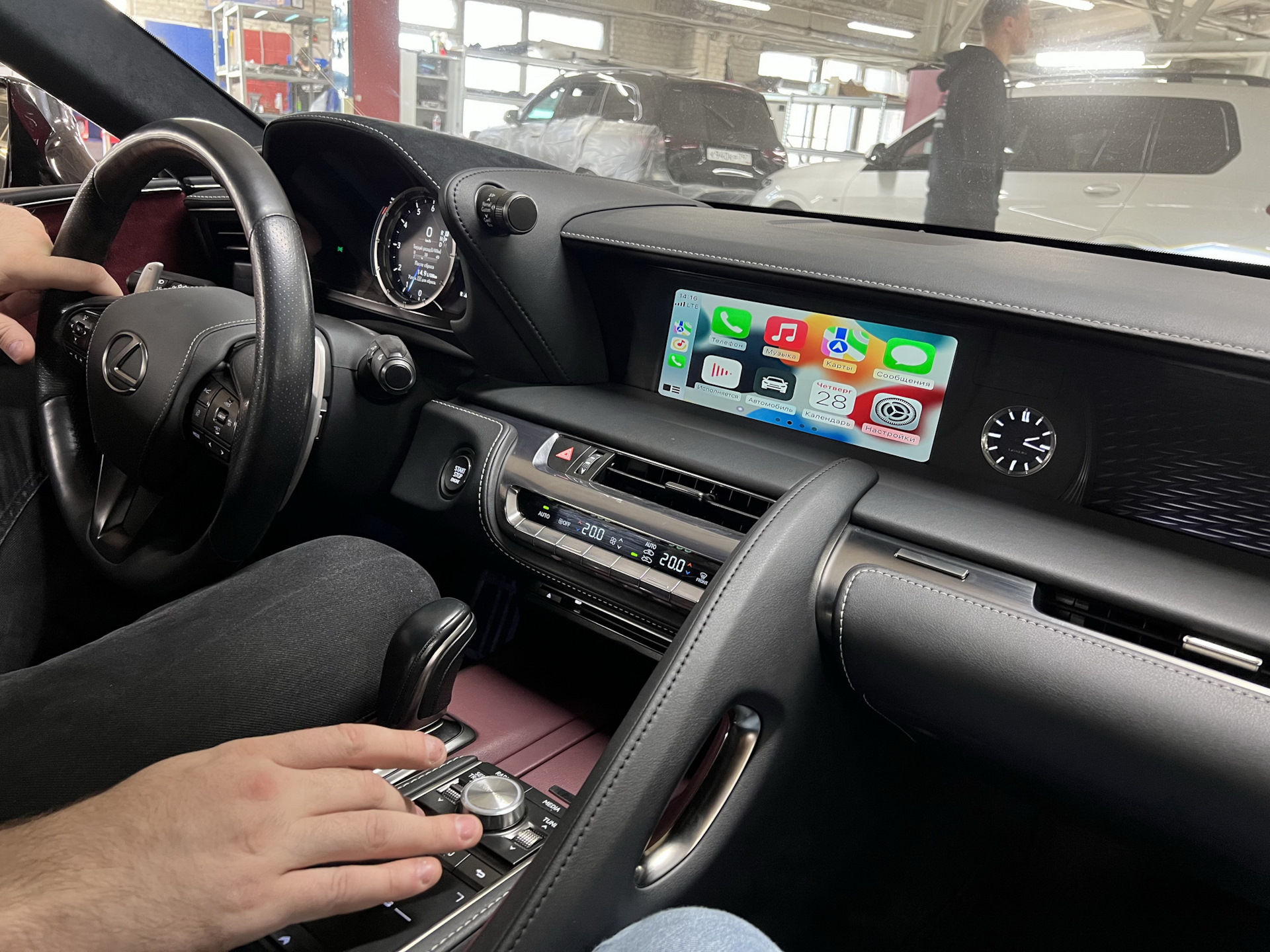 Apple CarPlay в Lexus LC500 — на DRIVE2