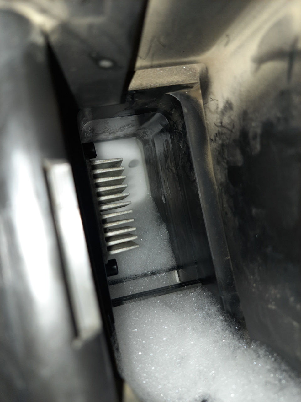 Чистка кондиционера — Mazda 6 (2G) GH, 2 л, 2011 года | своими руками ...