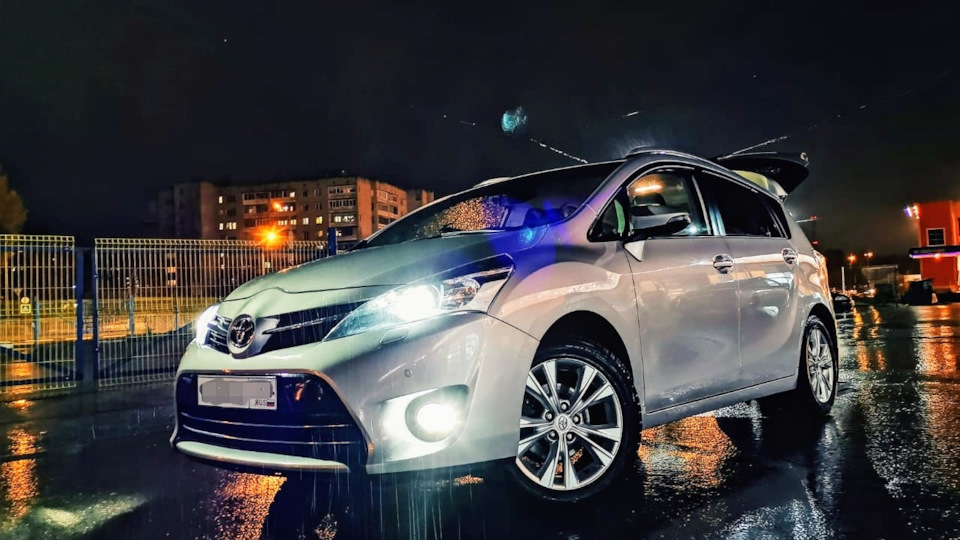 Toyota Verso Лучший компаквен