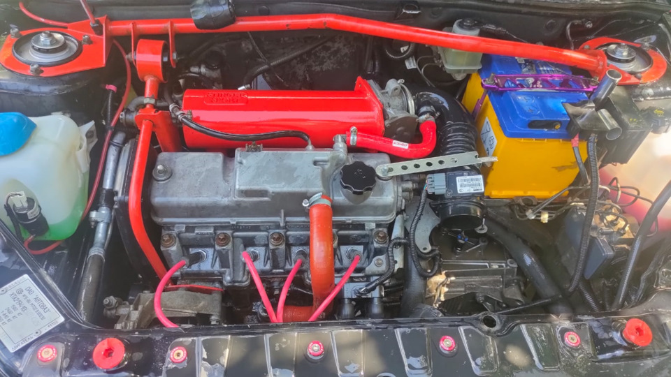 Помыл подкапотное пространство — Lada Калина 2 универсал, 1,6 л, 2014 ...