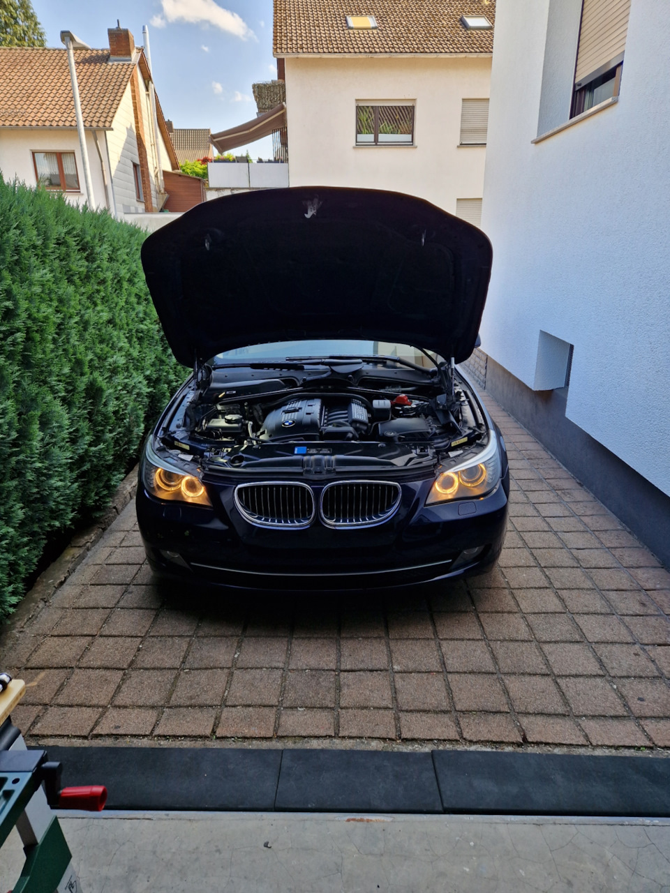 Help! Двигатель бензиновый N53B25, работает неровно — BMW 5 series (E60),  2,5 л, 2007 года | поломка | DRIVE2