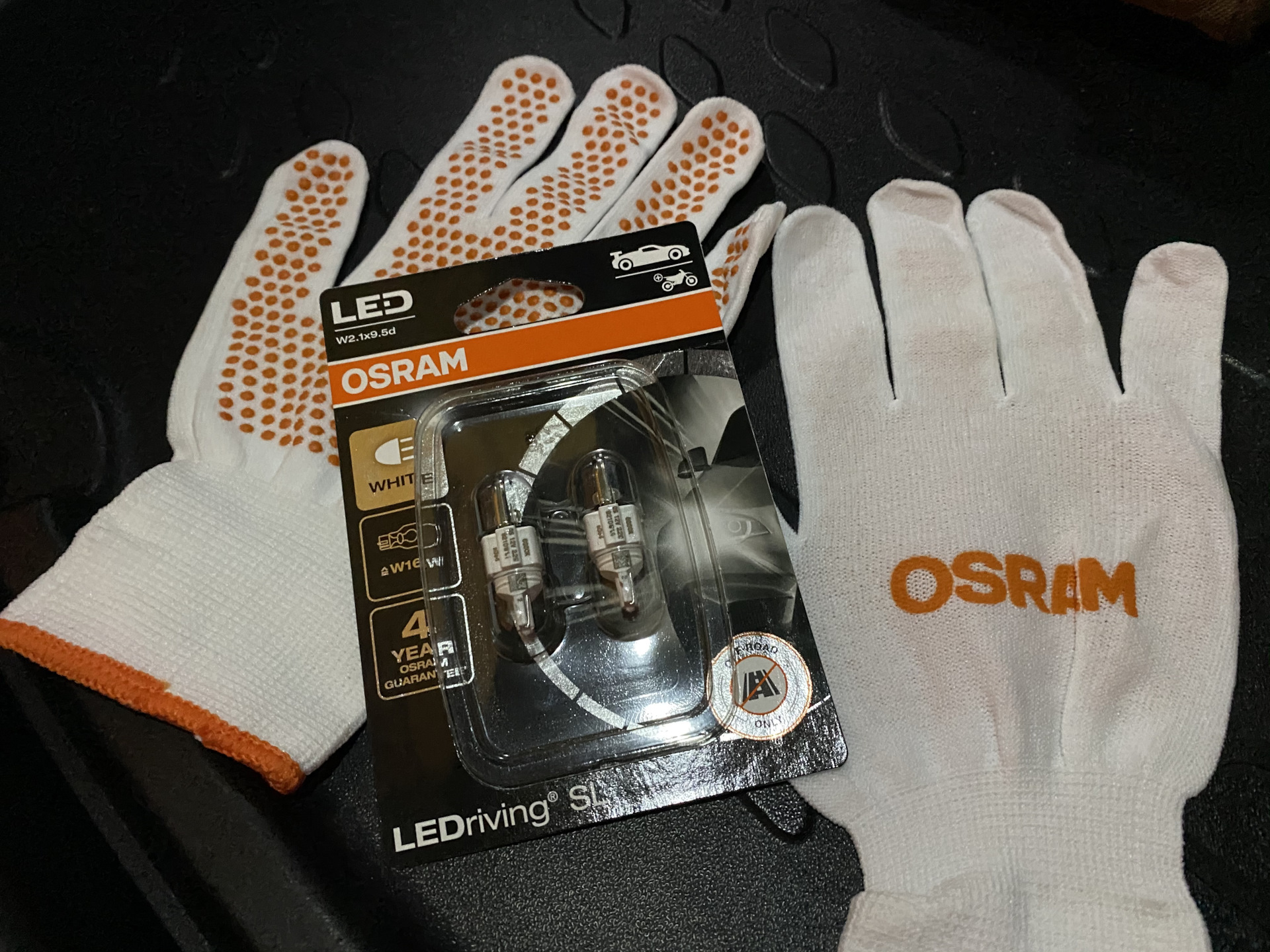 Перчатка лампа. Osram LEDRIVING w16w. Osram 921-02b. 921dwp-02b Osram. 921 Osram лампа.