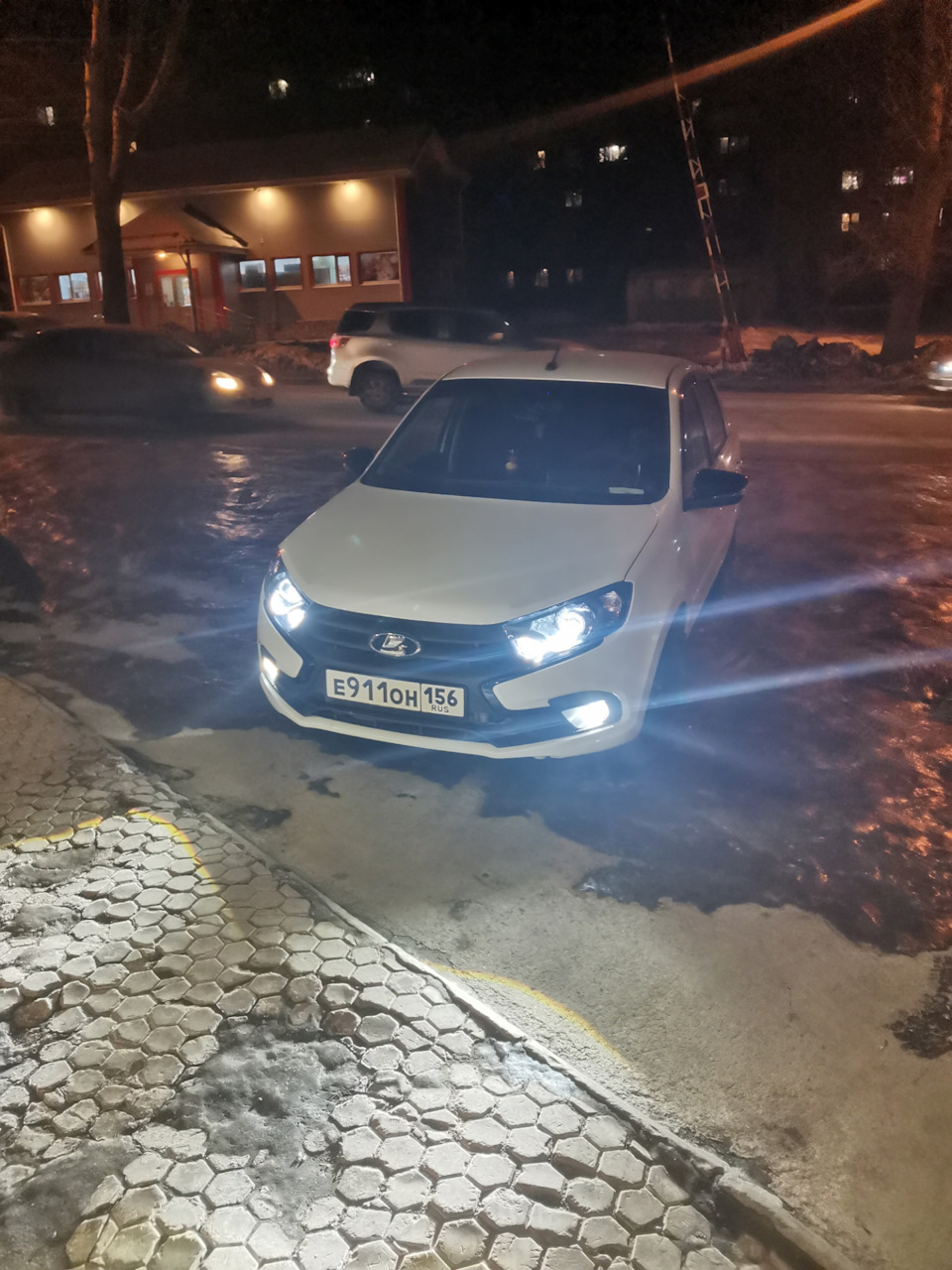 Свет билед модули в фары — Lada Гранта (2G) FL, 1,6 л, 2023 года ...