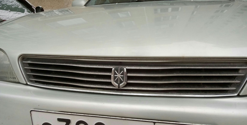 Значек на решетку радиатора нужен? — Toyota Mark II (90), 2 л, 1994 ...