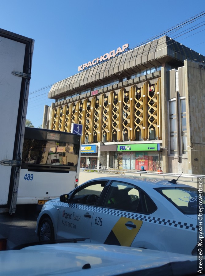 Парковка для авто с прицепом. Смотреть фото Парковка для авто с прицепом. Смотреть картинку Парковка для авто с прицепом. Картинка про Парковка для авто с прицепом. Фото Парковка для авто с прицепом